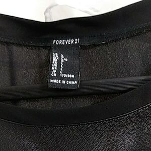 Forever 21 Tops - FOREVER 21 Sleevless Slightly Sheer Blouse Forever 21 Tops - FOREVER 21 Sleevless Slightly Sheer Blouse